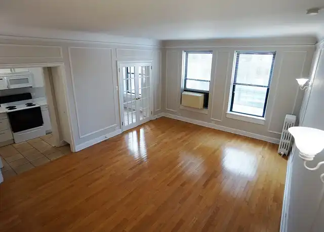 Property at 10 W Elm St, Chicago, IL, 60610, 0 beds, 1 bath, [object Object]