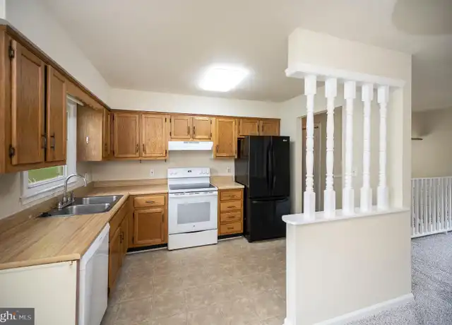 Property at 2111 Mills Dr, Fredericksburg, VA, 22408, 4 beds, 2 baths, [object Object]