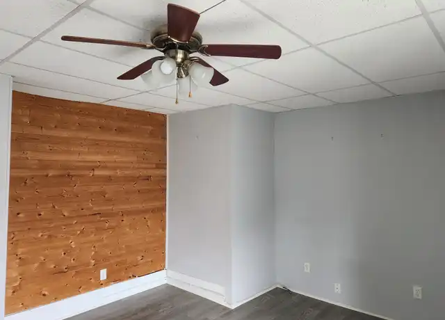 Property at 1414 Menomonie St, Eau Claire, WI, 54703, 3 beds, 1 bath, [object Object]