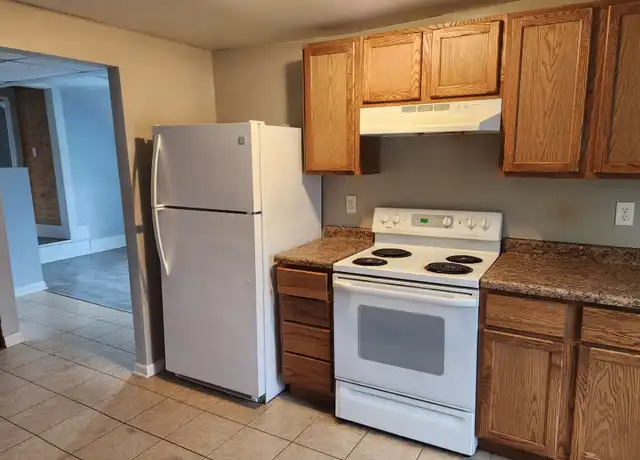 Property at 1414 Menomonie St, Eau Claire, WI, 54703, 1 bed, 1 bath, [object Object]