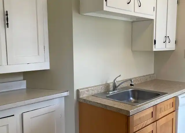 Property at 452 Iowa Ave #2, Aurora, IL, 60506, 1 bed, 1 bath, [object Object]