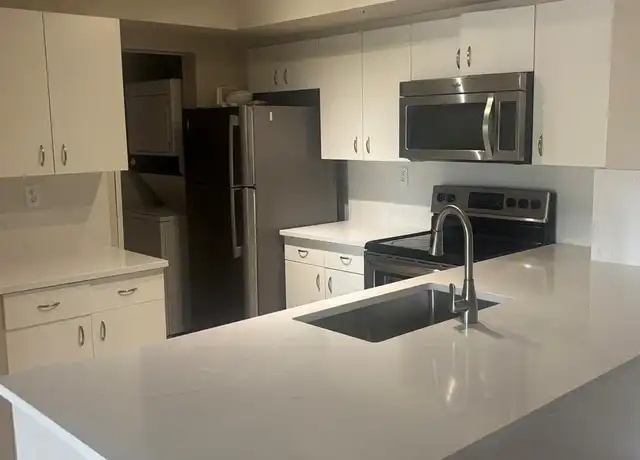 Property at 2640 S University Dr #305, Davie, FL, 33328, 2 beds, 2 baths, [object Object]