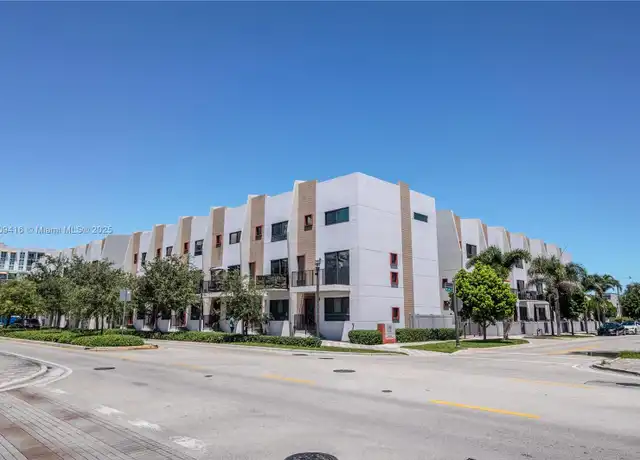 Property at 113 NE 6th St Unit 609, Fort Lauderdale, FL, 33304, 3 beds, 3.5 baths, [object Object]