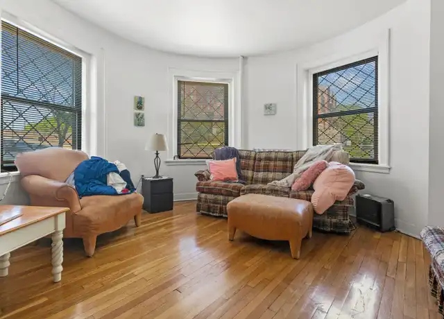 Property at 1464 Commonwealth Ave, Brighton, MA, 02135, 3 beds, 1 bath, [object Object]