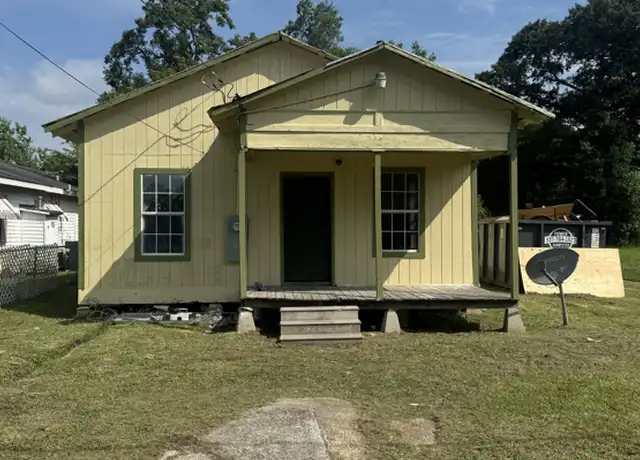 Property at 1416 W 7th St, Crowley, LA, 70526, 3 beds, 1 bath, [object Object]
