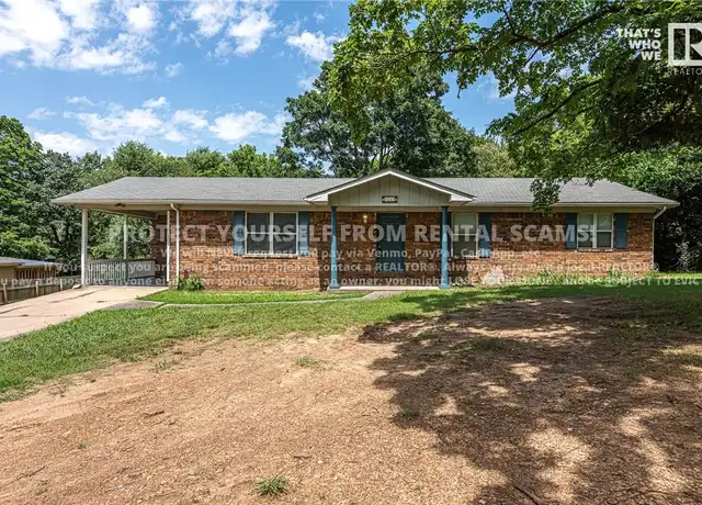 Property at 1245 N Mission Blvd, Fayetteville, AR, 72701, 3 beds, 2 baths, [object Object]