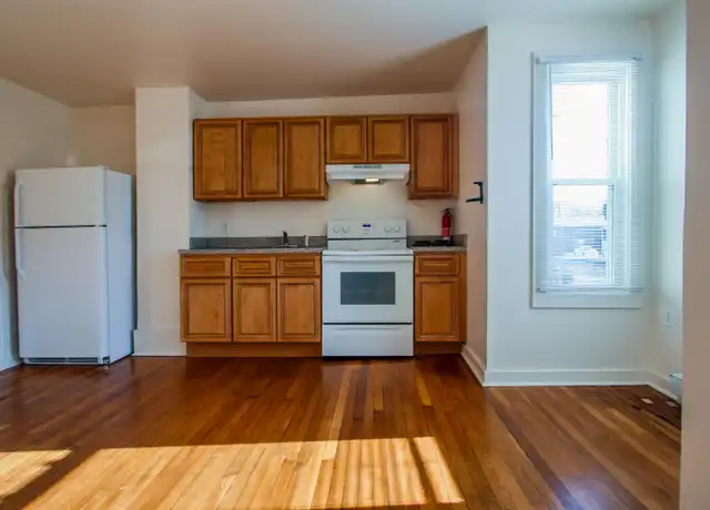 Property at 729 Winchester Ave, Martinsburg, WV, 25401, 1 bed, 1 bath, [object Object]