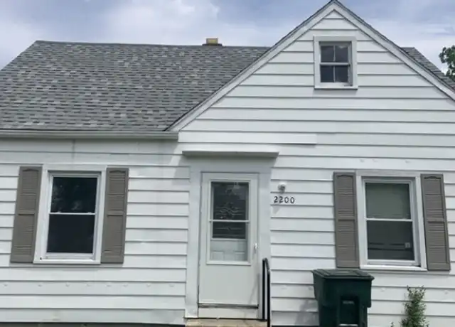 Property at 2200 S Beacon St, Muncie, IN, 47302, 3 beds, 1 bath, [object Object]