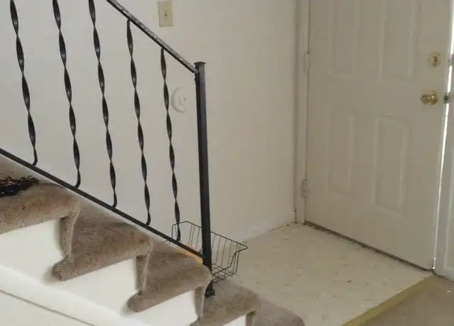 Property at 1222 Holmes Ave Apt B, Charlottesville, VA, 22901, 2 beds, 1 bath, [object Object]