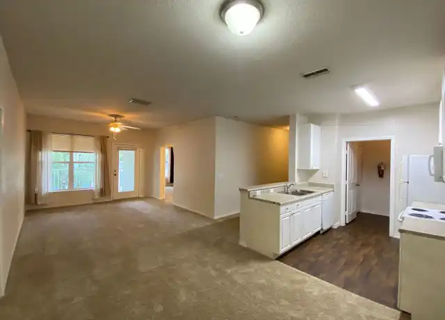 Property at 3004 Hemingway Cir, Haines City, FL, 33844, 2 beds, 2 baths, [object Object]