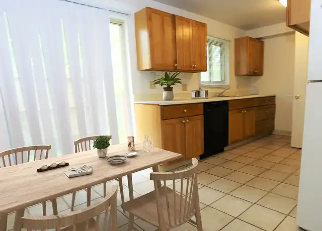 Property at Rosewood Park - 820 Rosewood Dr, Elyria, OH, 44035, 2-3 beds, 1 bath, [object Object]