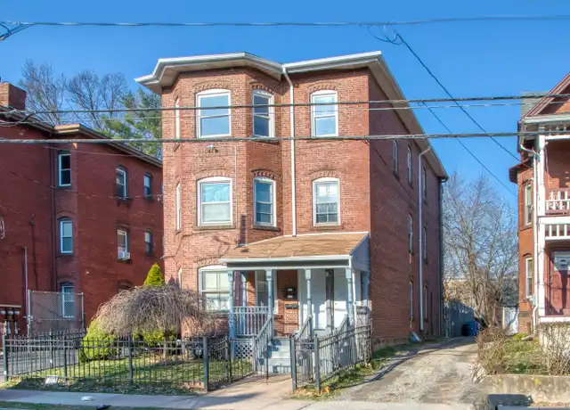 Property at 103 Hungerford St Unit 3RD FL, Hartford, CT, 06106, 3 beds, 1 bath, [object Object]