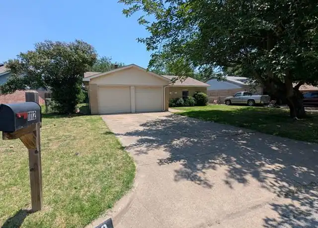 Property at 1112 Dennis Dr, Saginaw, TX, 76179, 4 beds, 2 baths, [object Object]