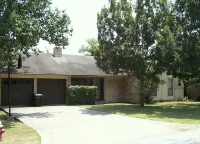 Property at 2015 Langford St, College Station, TX, 77840, 4 beds, 2 baths, [object Object]