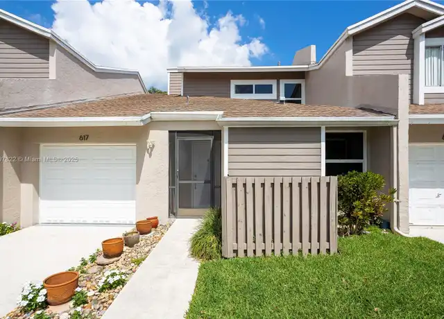 Property at 617 Woodgate Ln Unit B, Sunrise, FL, 33326, 3 beds, 2 baths, [object Object]