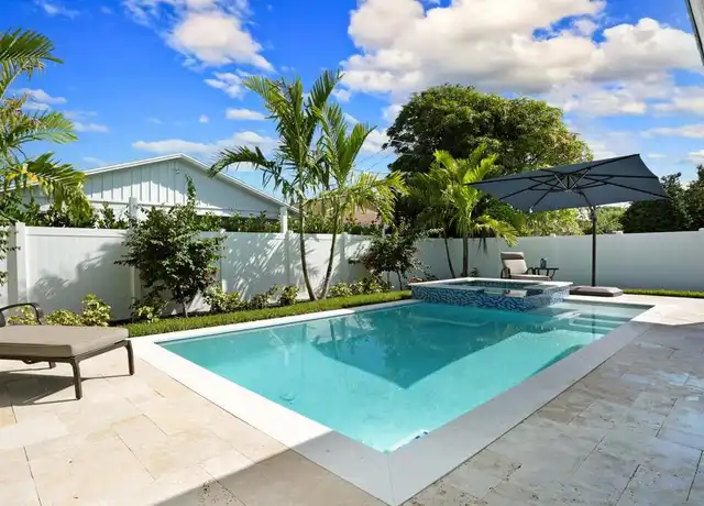 Property at 783 92nd Ave N, Naples, FL, 34108, 3 beds, 2 baths, [object Object]