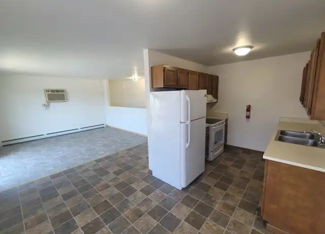 Property at 1134 Country Ln Unit 3, Holland, MI, 49423, 2 beds, 1 bath, [object Object]
