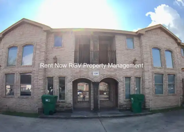 Property at 1208 W Kiwi Unit 2, Pharr, TX, 78577, 2 beds, 2.5 baths, [object Object]