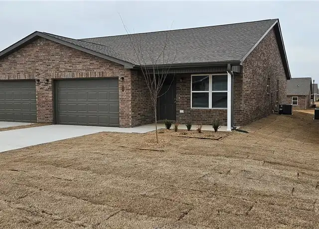 Property at 527 NW 69th Ave, Highfill, AR, 72712, 3 beds, 2 baths, [object Object]