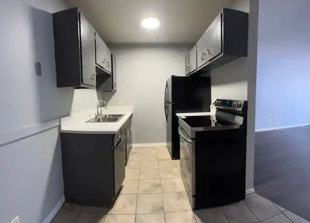 Property at 461 Maryland Ave W Unit 301, St Paul, MN, 55117, 2 beds, 1 bath, [object Object]