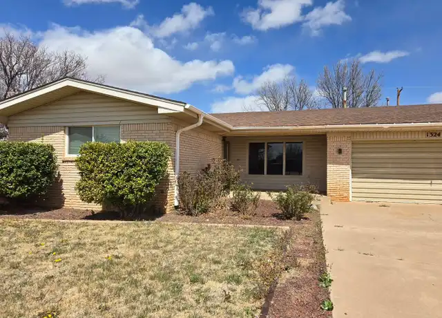 Property at 1324 Stratford Ln, Clovis, NM, 88101, 3 beds, 2 baths, [object Object]