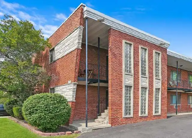 Property at 19 N Garfield St Unit 1, Lombard, IL, 60148, 2 beds, 1 bath, [object Object]