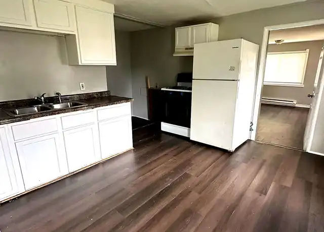 Property at 768 4th St E, Saint Paul, MN, 55106, 4 beds, 2 baths, [object Object]