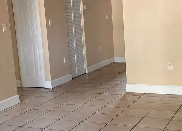 Property at 818 SW 63rd Ter, Gainesville, FL, 32607, 3 beds, 1 bath, [object Object]