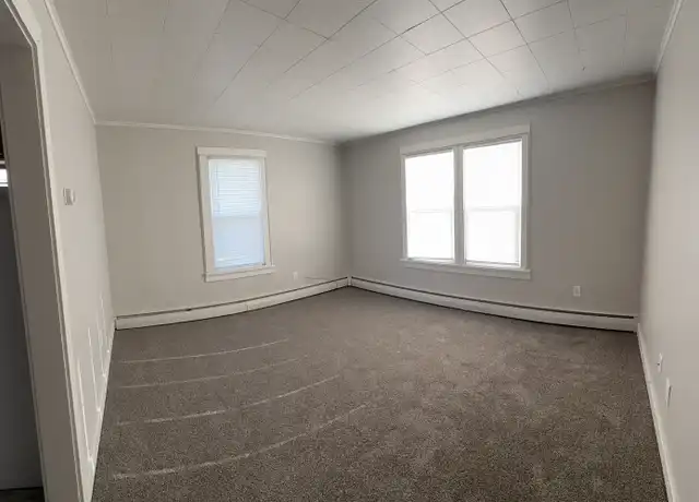 Property at 1038 15th St N Unit 6, Fargo, ND, 58102, 1 bed, 1 bath, [object Object]