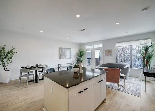 Property at Us Bayou Park - 2221 W Dallas St, Houston, TX, 77019, 1-2 bed, 1-2 bath, [object Object]