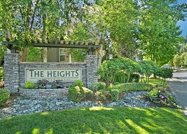 Photo of 17771 NE 90th St, Redmond, WA 98052