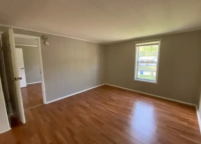Property at 618 Dashland Dr Unit a, Fayetteville, NC, 28303, 1 bed, 1 bath, [object Object]