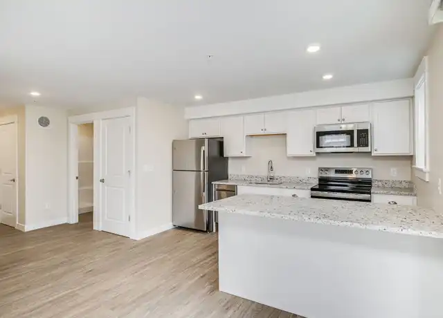Property at 17 Merrill Dr Unit 17-103, Saco, ME, 04072, 1 bed, 1 bath, [object Object]