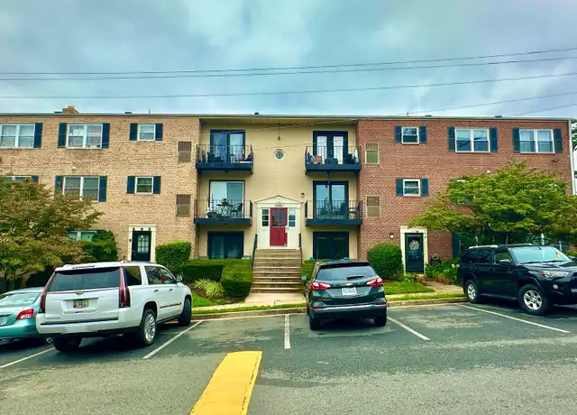 Property at 436 N Armistead St Unit T2, Alexandria, VA, 22312, 2 beds, 1 bath, [object Object]