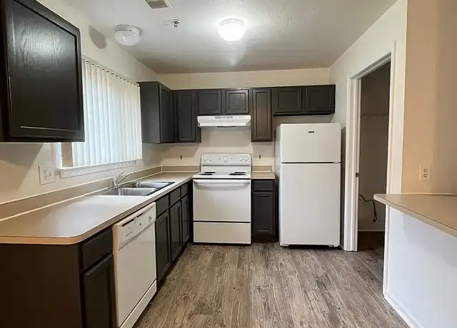Property at Vista Rose Apartments - 29665 Utica Rd, Roseville, MI, 48066, 1-2 bed, 1 bath, [object Object]