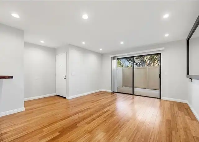 Property at 215 Wichita Ave #301, Huntington Beach, CA, 92648, 1 bed, 1 bath, [object Object]