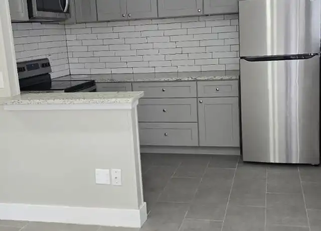 Property at 2525 Royal Palm Ave, Fort Myers, FL, 33901, 2 beds, 1 bath, [object Object]