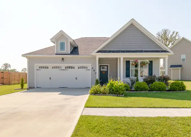 Property at 300 Adobe Ln, Jacksonville, NC, 28546, 3 beds, 2 baths, [object Object]