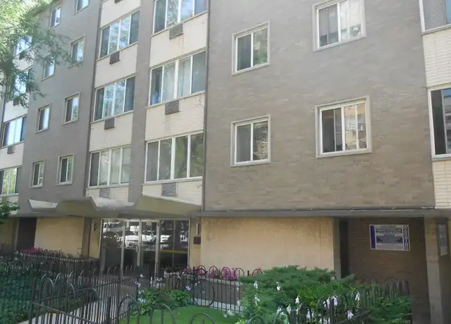 Property at 539 W Stratford Pl #202, Chicago, IL, 60657, 0 beds, 1 bath, [object Object]