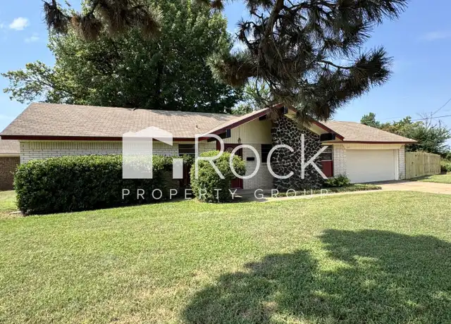 Property at 657 Moraine Ave, Oklahoma City, OK, 73130, 3 beds, 2 baths, [object Object]