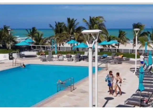 Property at 100 Lincoln Rd #407, Miami Beach, FL, 33139, 1 bed, 1 bath, [object Object]