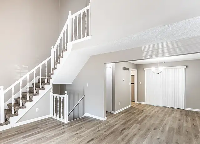 Photo of 9730 Locust St, Kansas City, MO 64131