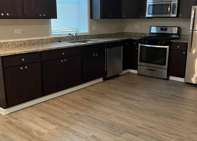 Property at 1116 Washington Blvd Unit 110, Oak Park, IL, 60302, 2 beds, 1 bath, [object Object]