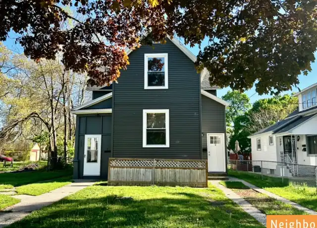Property at 223 W Grand Ave Unit 2, Muskegon, MI, 49441, 2 beds, 1 bath, [object Object]