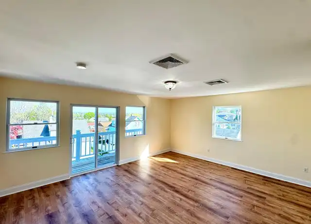 Property at 130 Catskill Ave #2, Yonkers, NY, 10704, 2 beds, 1 bath, [object Object]