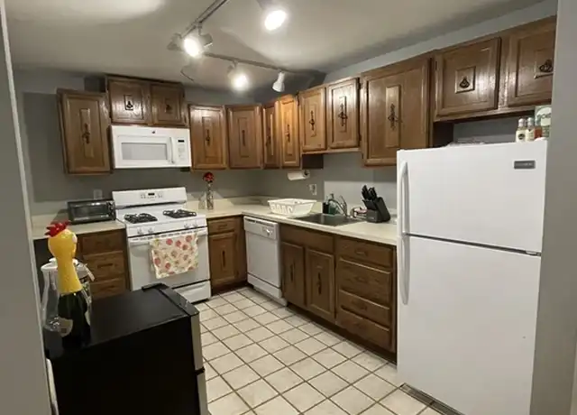 Property at 99 W Fourth St Unit 1A, Boston, MA, 02127, 2 beds, 1 bath, [object Object]