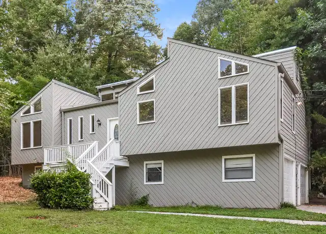 Property at 185 Castleair Ct NE, Kennesaw, GA, 30144, 3 beds, 2 baths, [object Object]