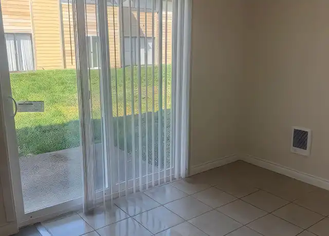 Property at 3025 Maryland St Unit 108, Longview, WA, 98632, 4 beds, 1 bath, [object Object]