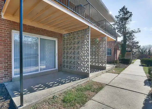 Property at Woodington West Apartments - 2 N Woodington Rd, Baltimore, MD, 21229, 1-2 bed, 1 bath, [object Object]