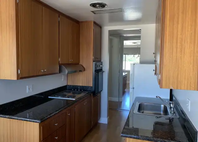 Property at 141 Montecito Ave Unit 304, Oakland, CA, 94610, 1 bed, 1 bath, [object Object]